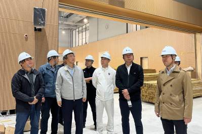 集團公司黨委書記、董事長王元斌帶隊赴  青島浮山全民健身中心項目進行調研指導
